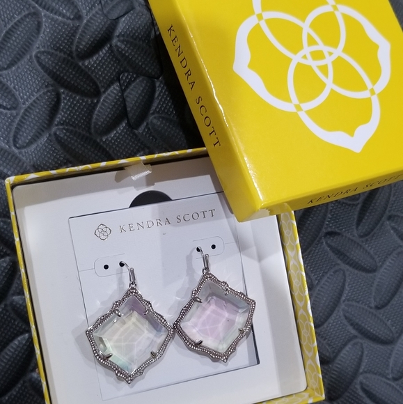 Kendra Scott Yellow White Logo Jewelry / Earrings Gift Box Bundle Padded Fit - Picture 4 of 12